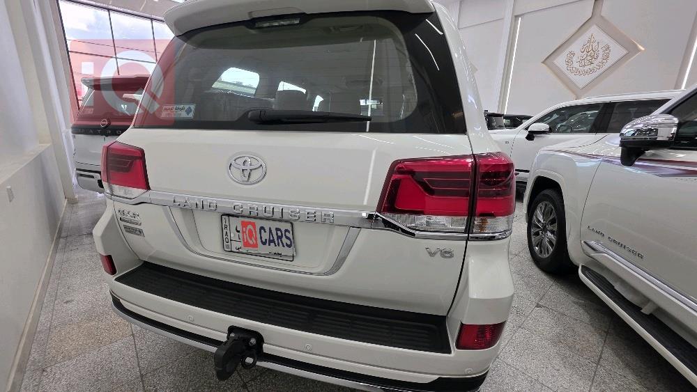 تويوتا لاندكروزر